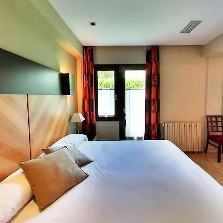 Hotel Ordesa De Silken 4*