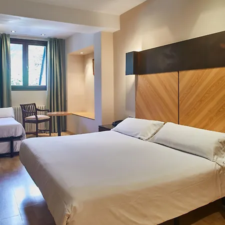 Hotel Silken Ordesa 4*